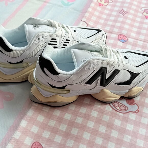 New Balance 9060 White Navy - Picture 2 of 6